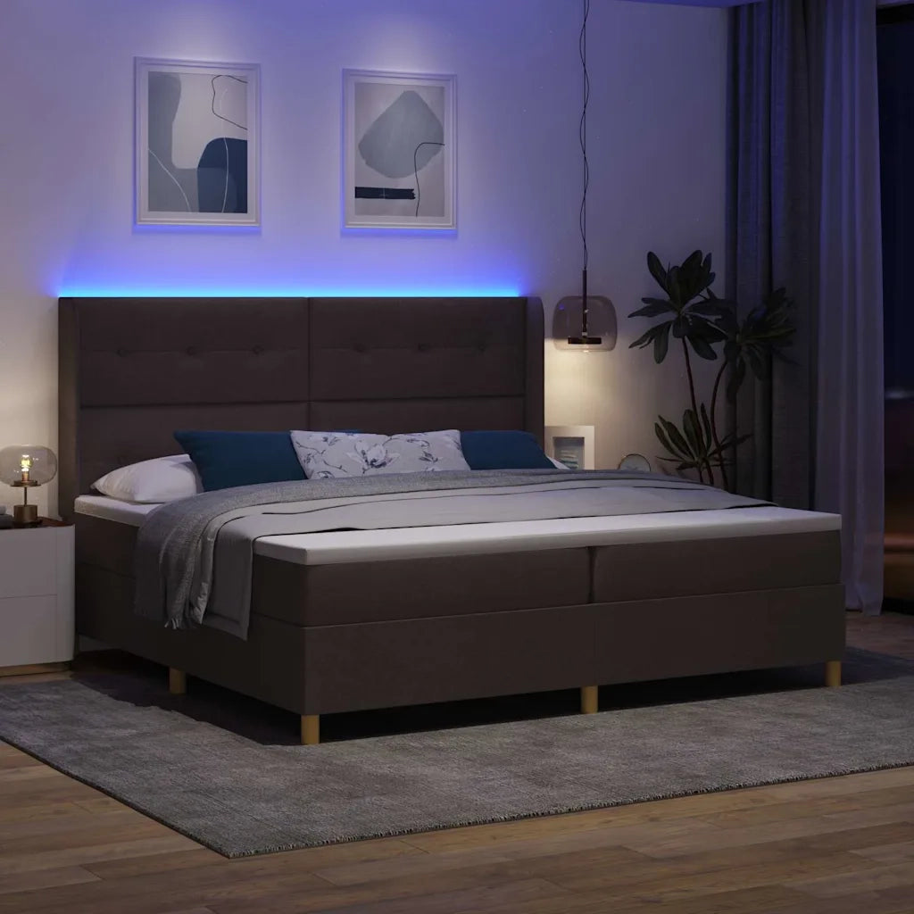 Letto a molle con strisce LED Marrone 200 x 200 cm Tessuto 3343717