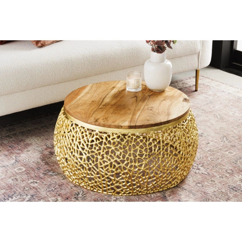 Table bassa METRIX rotonda 72 cm dorata con piano in legno di acacia – Tavolino design in alluminio e legno massiccio