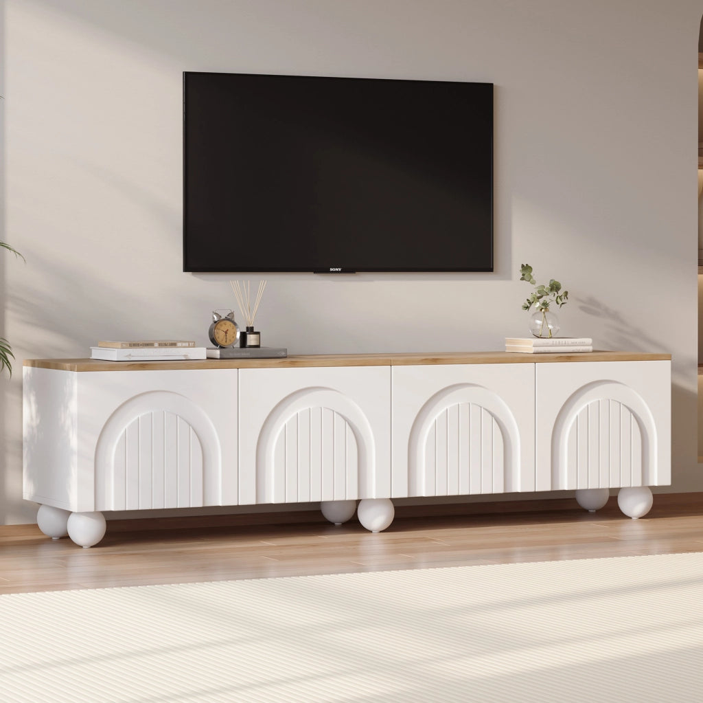 Mobile porta televisore 180x40x45 cm con 4 ante, 6 piedini metallici, bianco e effetto legno