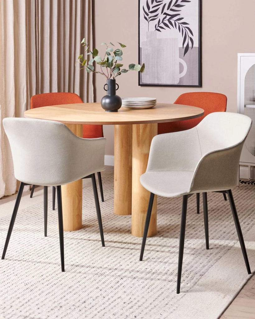 Set di 2 sedie da pranzo in tessuto beige chiaro imbottito con gambe nere Stile retrò Mobili per il soggiorno