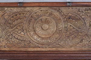 Cassapanca in massello di mango intagliato