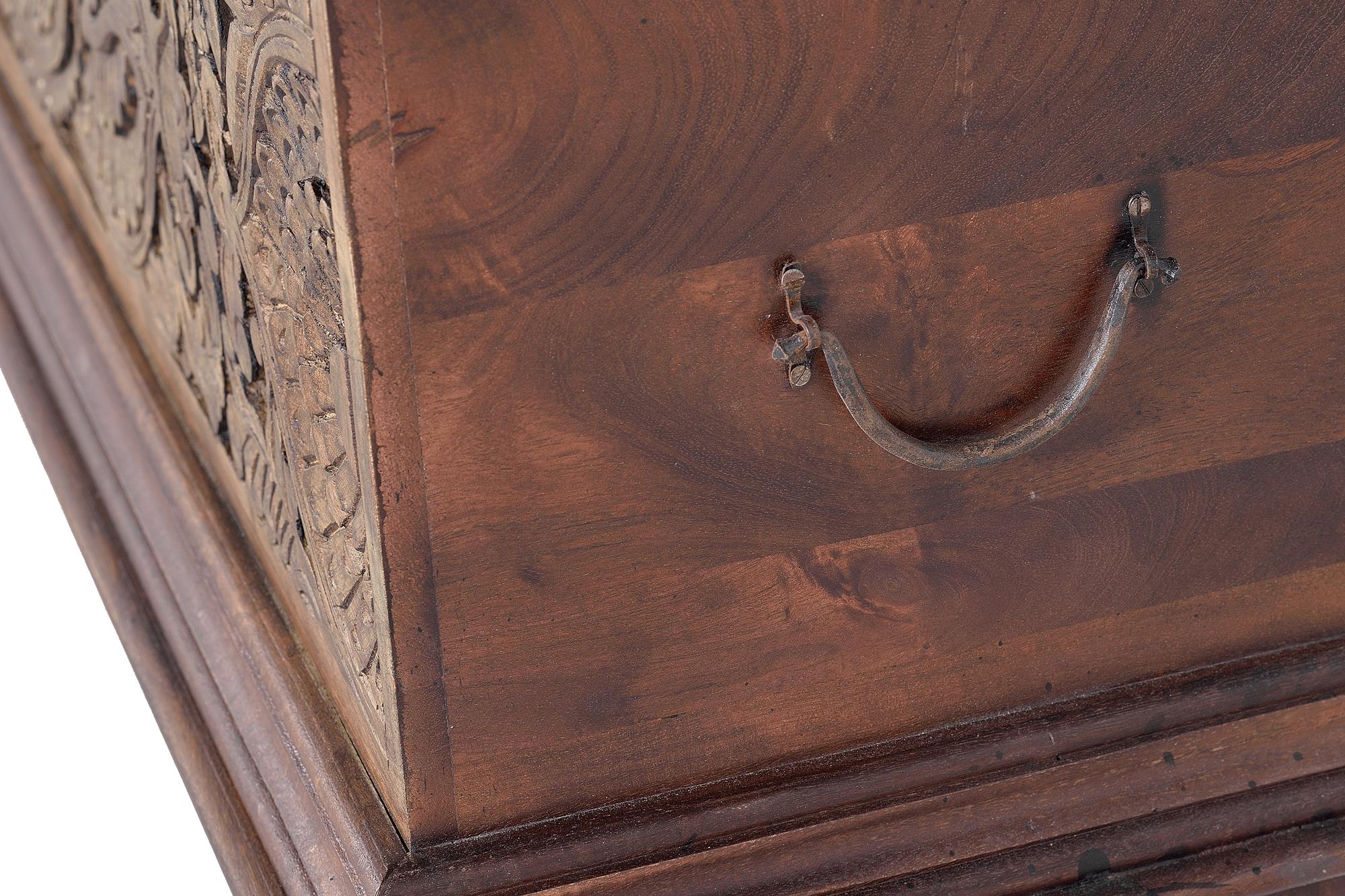 Cassapanca in massello di mango intagliato