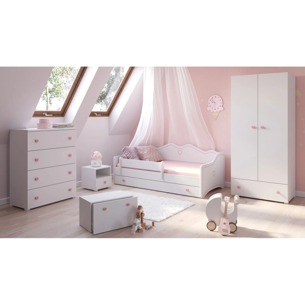 Comodino per cameretta Emi bianco con maniglia a cuore rosa