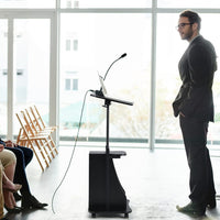 Scrivania Regolabile in Altezza con Ruote, Standing Desk Mobile con Piano Inclinabile e Scomparti, Scrivania per Laptop Ergonomica con Rotelle per Ufficio e Casa, Nera