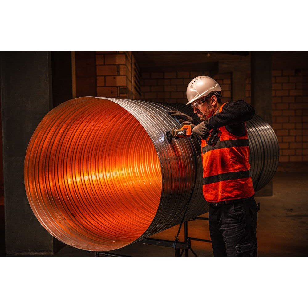 SEGHETTO DRITTO SEGA A BATTERIA MOTORE BUSHLESS SUBCOMPACT 18V BUS18SBL-0 AEG 4935479662