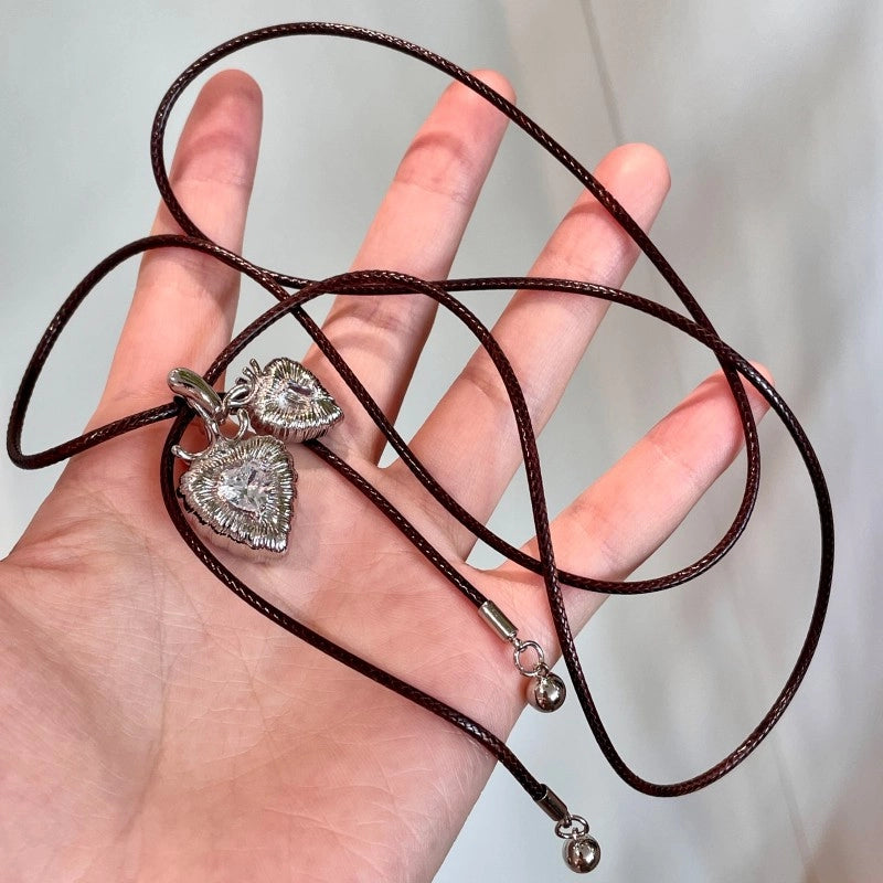 Collana a doppio cuore estraibile con fragole e zirconi cubici a forma di cuore