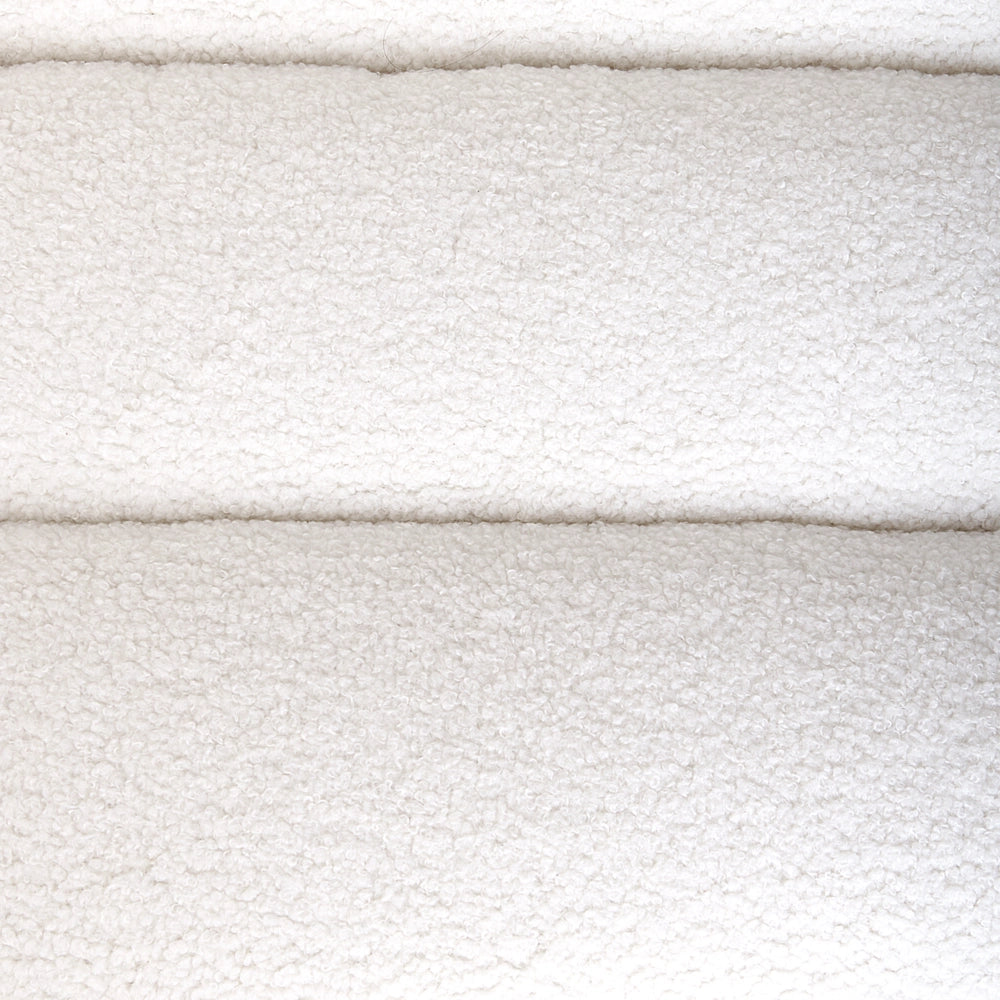 Poltrona Bianco Poliestere Boucle Tappezzeria Design Retrò Struttura in legno Braccioli Soggiorno