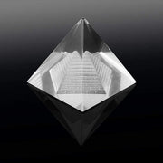 Decorazione per ufficio a casa con carvatura di pietra quartz e figurine di cristallo trasparente in forma di piramide