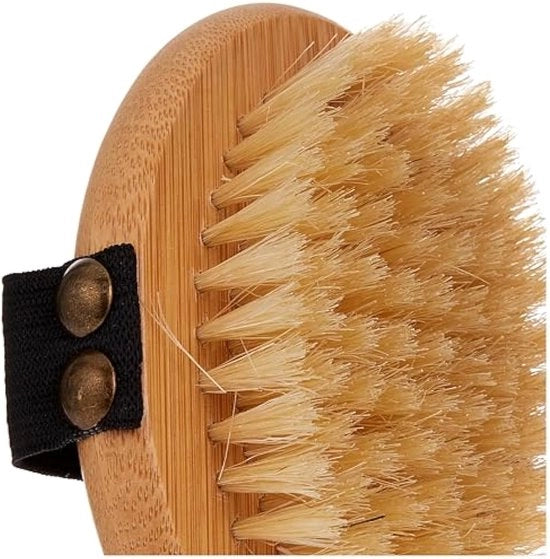Spazzola per animali con setole di radice di bambù per la cura delicata di animali con pelo corto - realizzata a mano con bambù naturale e sostenibile marrone.