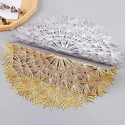 Set di 4 placemats decorativi a forma di fiore, placemats rotondi, placemats in PVC, placemats con cavità, termoresistente, placemats antiscivolo, placemats con fiori per la casa, la cucina, il matrimonio (argento)