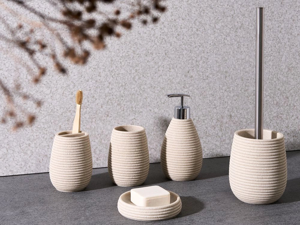 Set di accessori per il bagno beige chiaro stile elegante