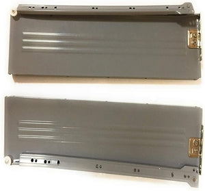 Binari cassetti, in metallo verniciato argento con H 12 cm misura 45 cm, venduto a coppia.