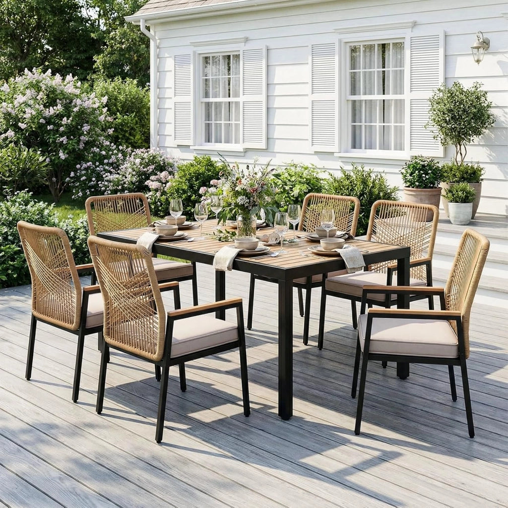 Sedie da giardino in rattan, Set da 4, Sedie da patio resistenti alle intemperie, Sedie da balcone in metallo, Portata massima 160 kg, Braccioli in WPC, Per patio, giardino e veranda, Beige