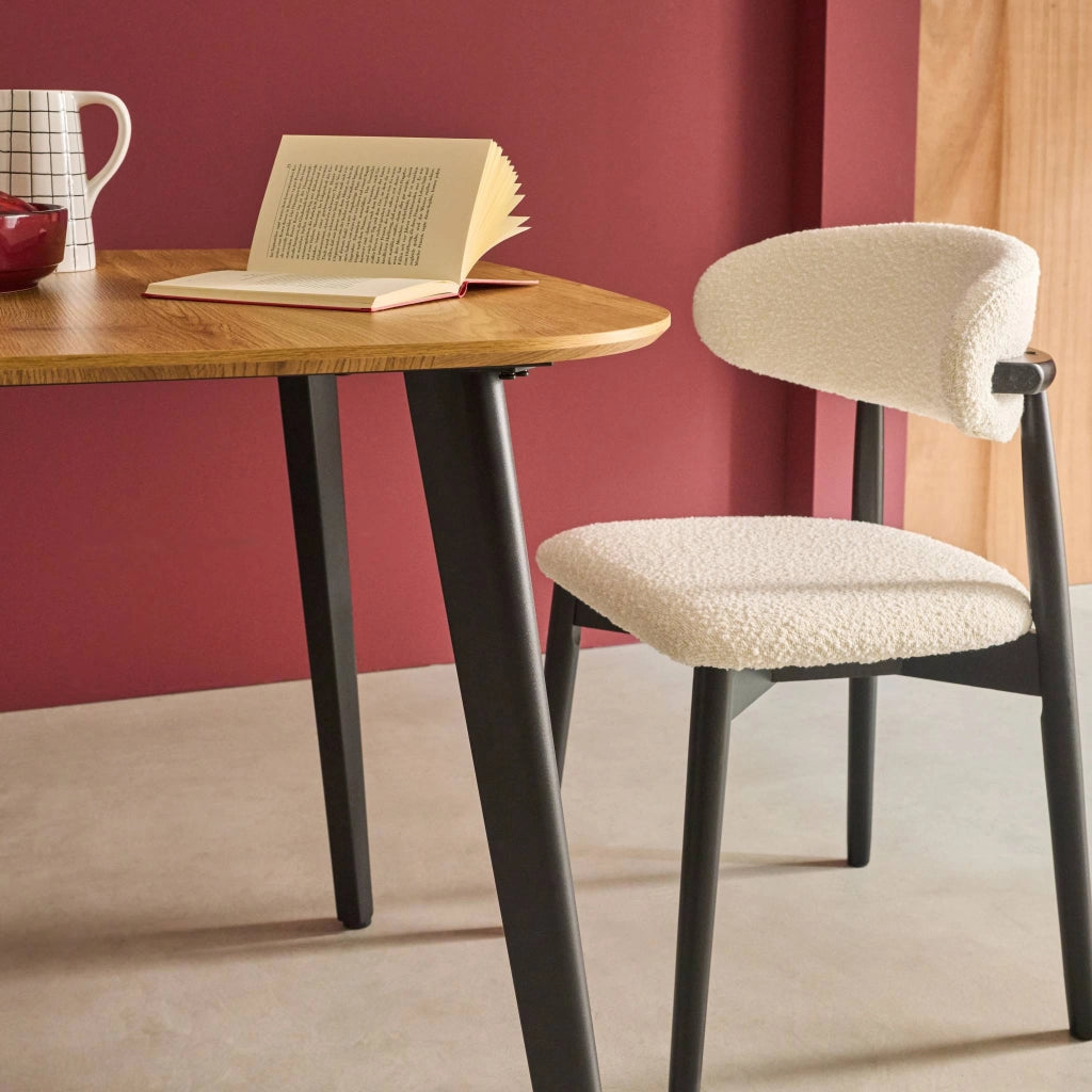 Tavolo da pranzo quadrato effetto legno con gambe in metallo nero 4