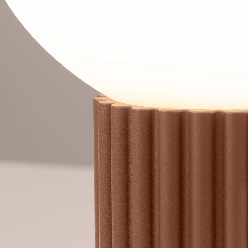 Lampada da tavolo SFERA mocca sfera vetro bianco G9