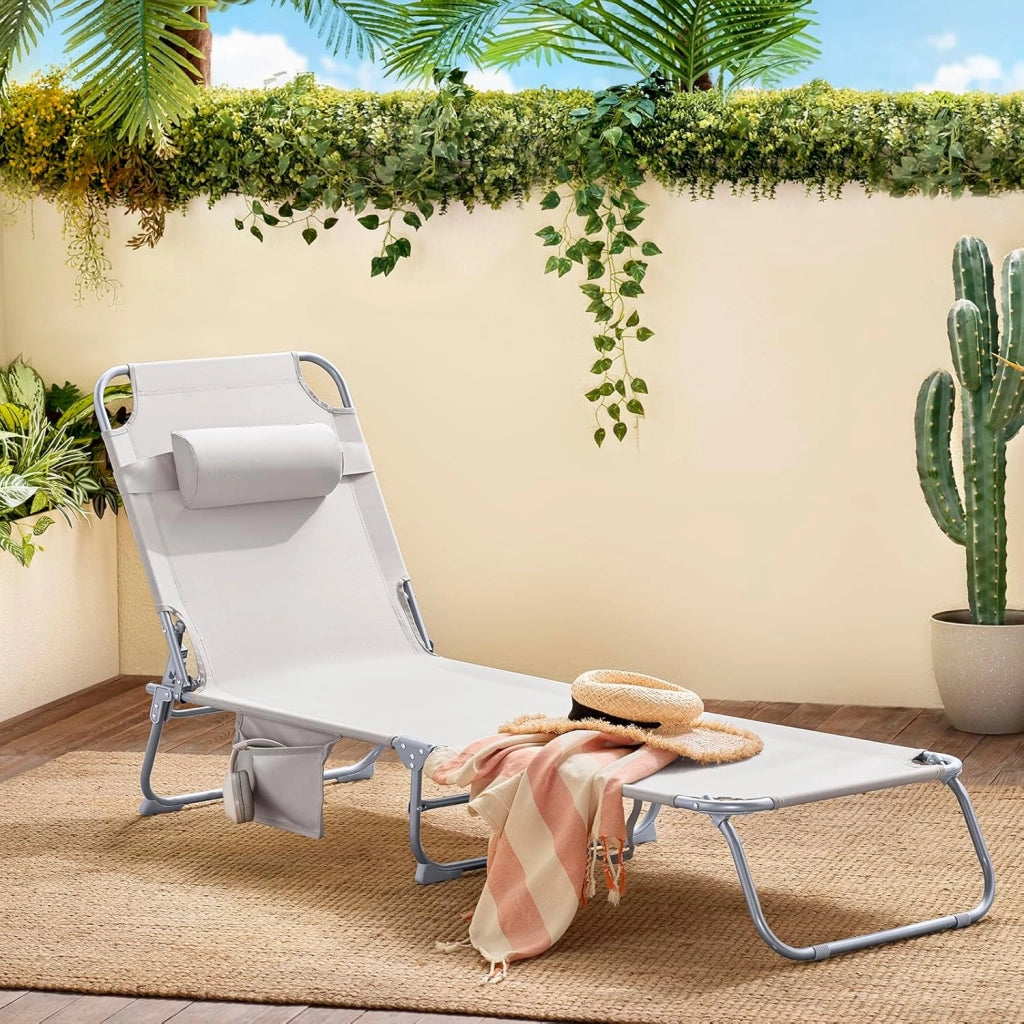 Sdraio da Giardino Reclinabile Lettino Prendisole con Cuscino e Tasca Laterale Sedia Sdraio da Esterno per Patio Campeggio Spiaggia Sdraio Pieghevole da Giardino Beige 155x56x81cm OGS35-MI