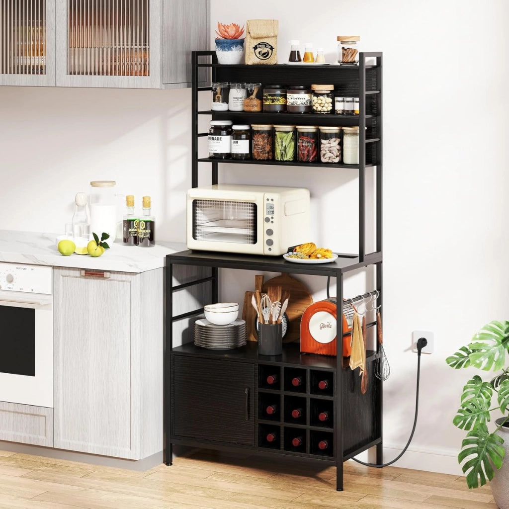 Scaffale da cucina da 170 cm con presa elettrica, Mobile per bar del caff¨¨ con ganci a S e supporti per bottiglie di vino Nero-Portabottiglie