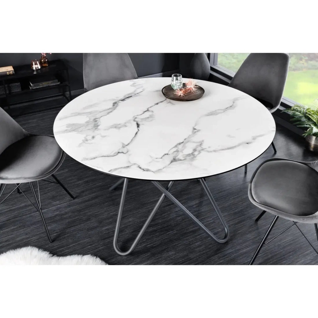 Tavolo da pranzo BAUMA 120 cm – Piano rotondo in ceramica effetto marmo bianco e gambe in metallo – Stile moderno chic