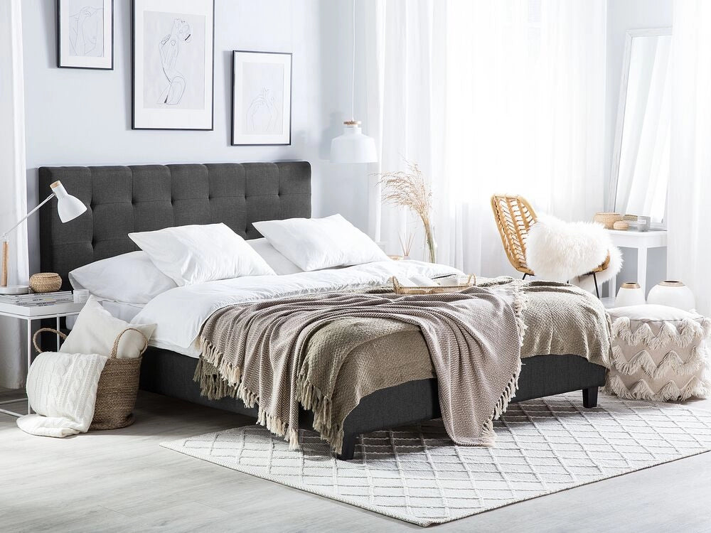 Letto imbottito tessuto grigio scuro rete a doghe testiera trapuntata 160 x 200 cm