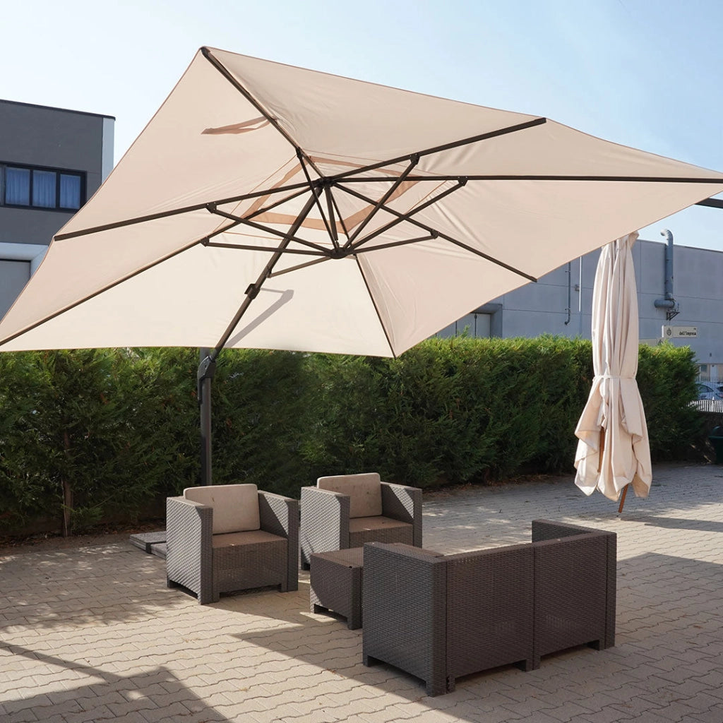 Ombrellone Decentrato da Giardino 4x4m in Alluminio Panna