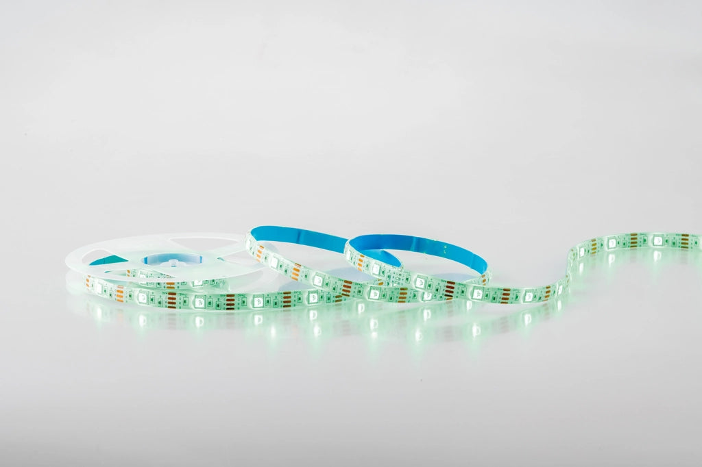 STRIP-SURROUND-2M STRIP LED 5050 SURROUND IN KAPTON E SILICONE 60 LED E M 3W E M RGB IP65 TOUCH, CON TELECOMANO IR INCLUSO, USB 1X200X0,3CM