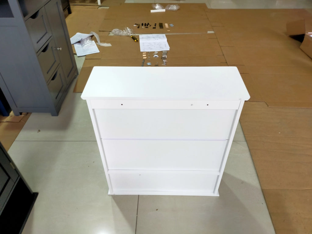 Armadietto bagno da parete bianco con doppia anta, ripiani regolabili e vani aperti, in MDF