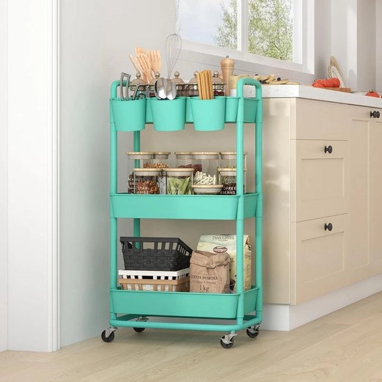 Carrello a tre livelli in plastica con ruote a pedale e maniglie perimetrali per contenitori extra con chiusura per uso in cucina, bagno, soggiorno, ufficio, verde