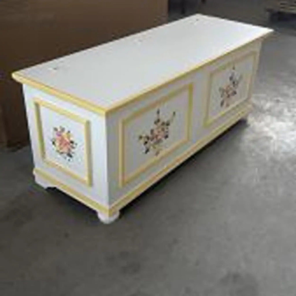 Cassapanca in legno Shabby chic mod cipolla bianco opaco decorato fiori filo verde