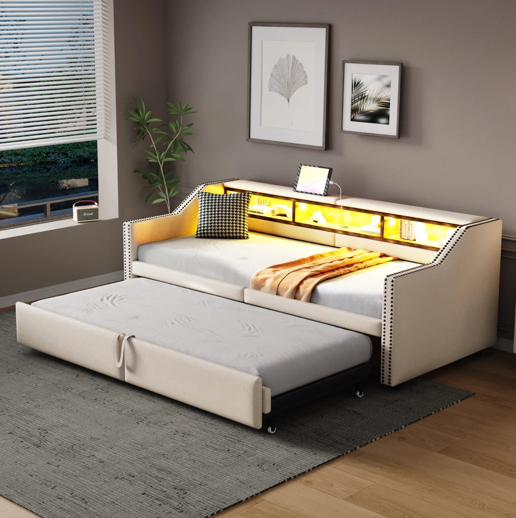 Divano letto imbottito estraibile beige con LED, USB e vani laterali