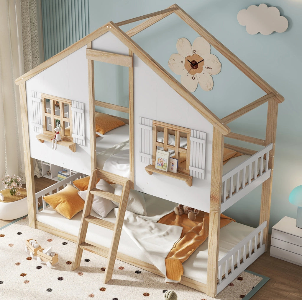Letto a castello 90x200 cm con scala inclinata; finestre e tetto in pino e MDF bianco naturale
