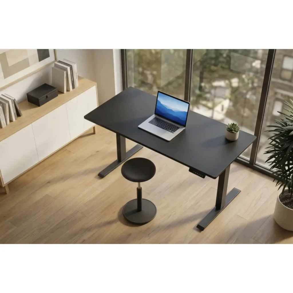 Scrivania elettrica OFFIX nera opaca 140 cm regolabile in altezza – Piano in MDF e gambe metalliche