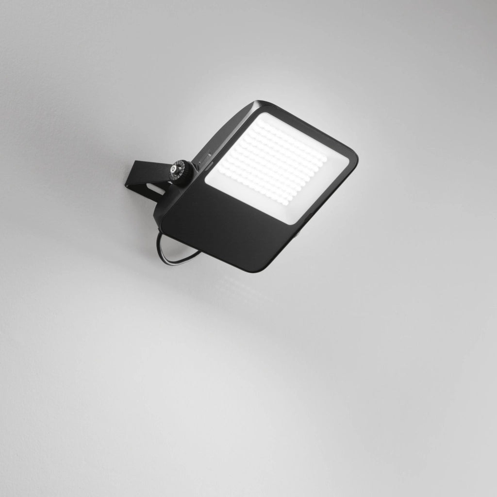 PROIETTORE LED TAURUS NERO 100W 13000LM 6500K IP65 27,2X6X31,5CM