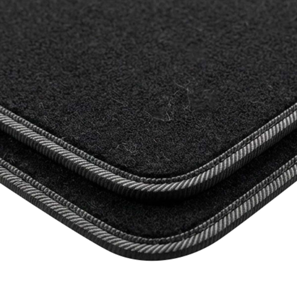Set di tappetini per auto universali 4 pezzi in PVC floccato 42×57cm Nero Avizar