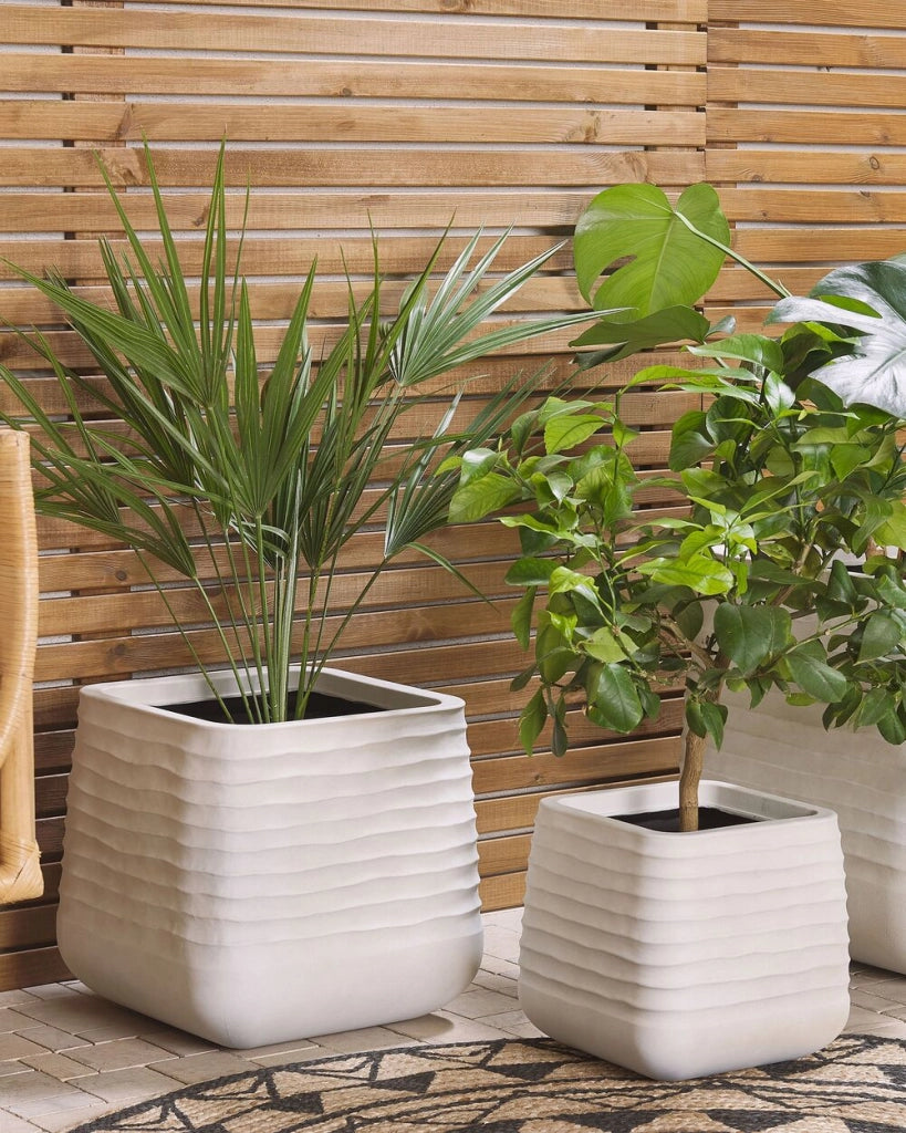 Vaso per piante grande in poliresina bianca sporca per esterni quadrato 38 x 37 cm resistente ai raggi UV