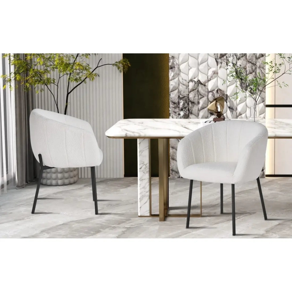 Sedia SEVILLE – Tessuto bouclé bianco – Piedi in metallo nero – H79 x L57 x P62 cm