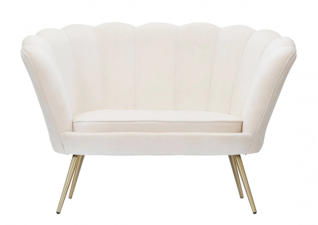 Divanetto 2 posti in velluto, colore crema, con gambe dorate dal particolare design che richiama i petali di un fiore, Misure 74 x 84 x 130 cm