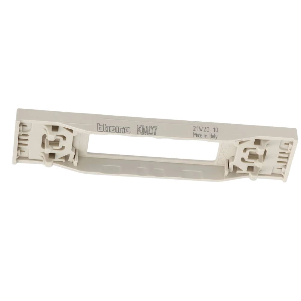 Bticino living now cover 1 modulo per moduli rj11 rj45 av lampada sicurezza *** colore sabbia, confezione 1