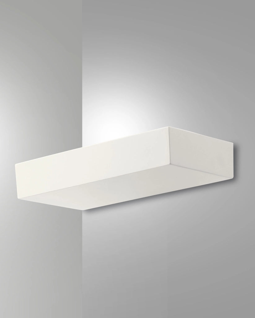 Lampada da parete Emma LED 41W 3750lm 3000K in alluminio bianco, design moderno ed elegante per illuminazione d'interni ad alta efficienza