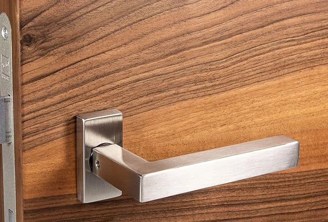 MANIGLIA INOX 'AUSTRIA' CON ROSETTA E BOCCHETTA Col. Inox satinato - FIMET MANIGLIE