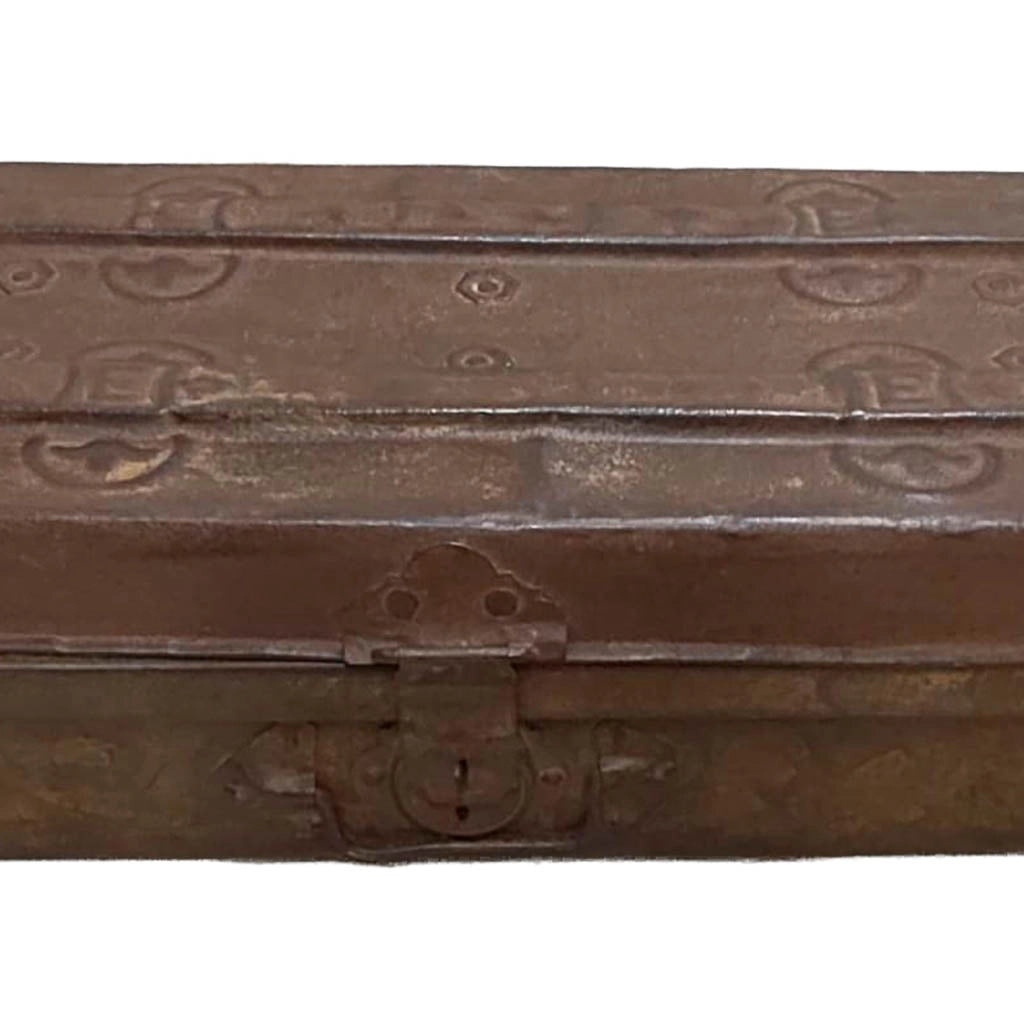 Valigia artigianale in metallo, 67x37x25h cm