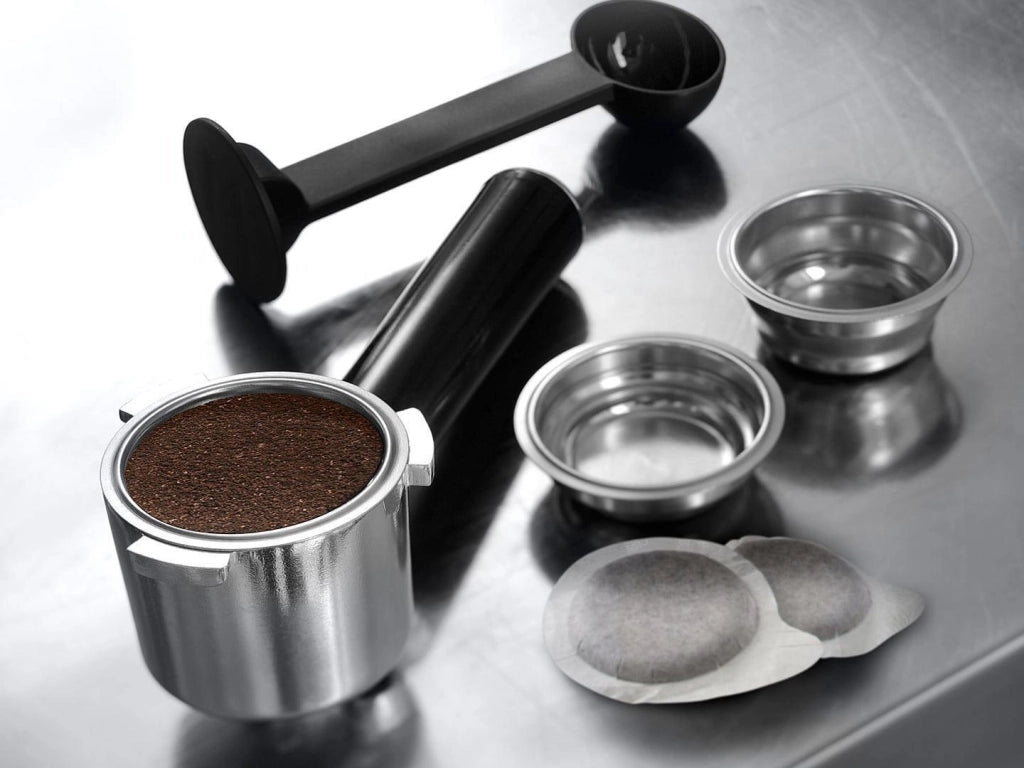 De'Longhi EC685.M Dedica Style Macchina da caffe' Semi-automatica 1.1 L 15 bar 1300 W Flow Stop Cappuccinatore colore Argento