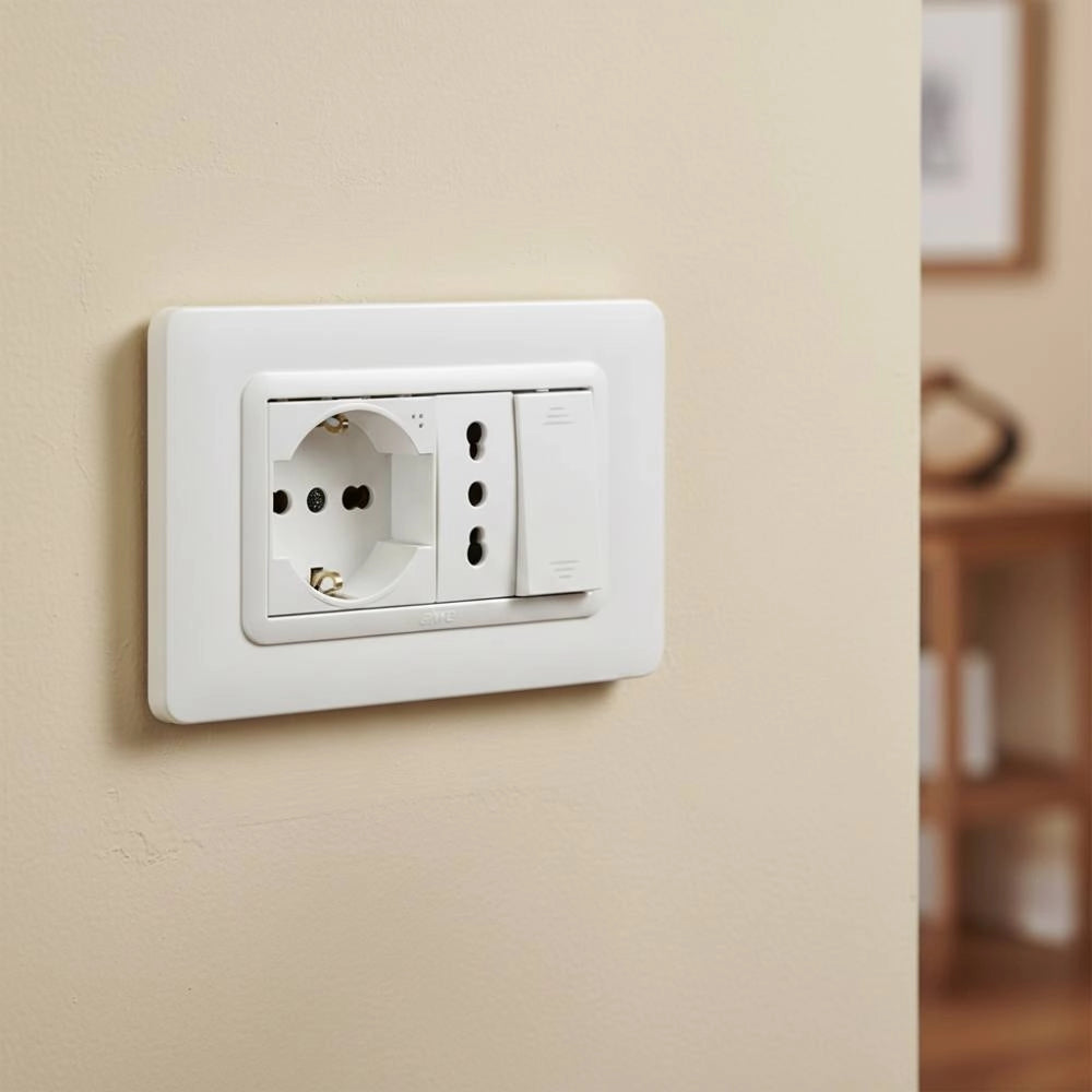 Placa ave s44 bianco in tecnopolimero design elegante *** numero posti 4 moduli, confezione 1