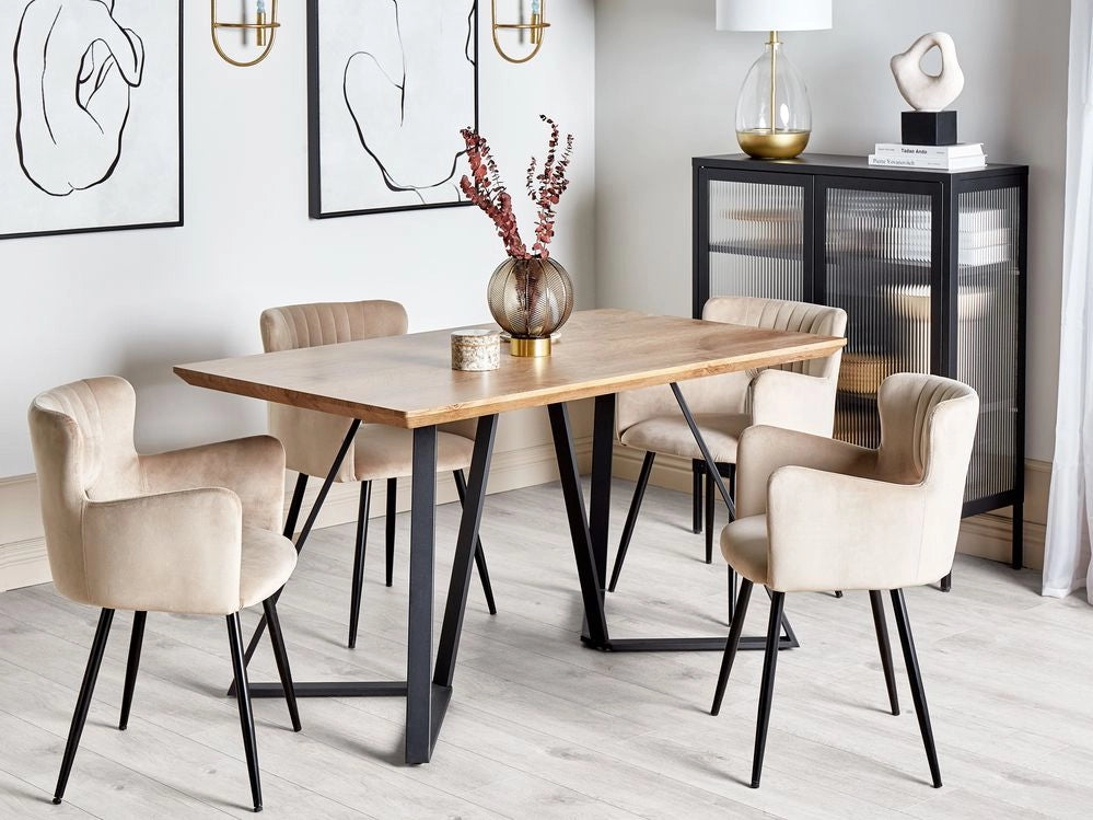 Tavolo da pranzo Piano in legno chiaro Gambe in metallo nero 140 x 80 cm 6 posti a sedere Rettangolare Industriale