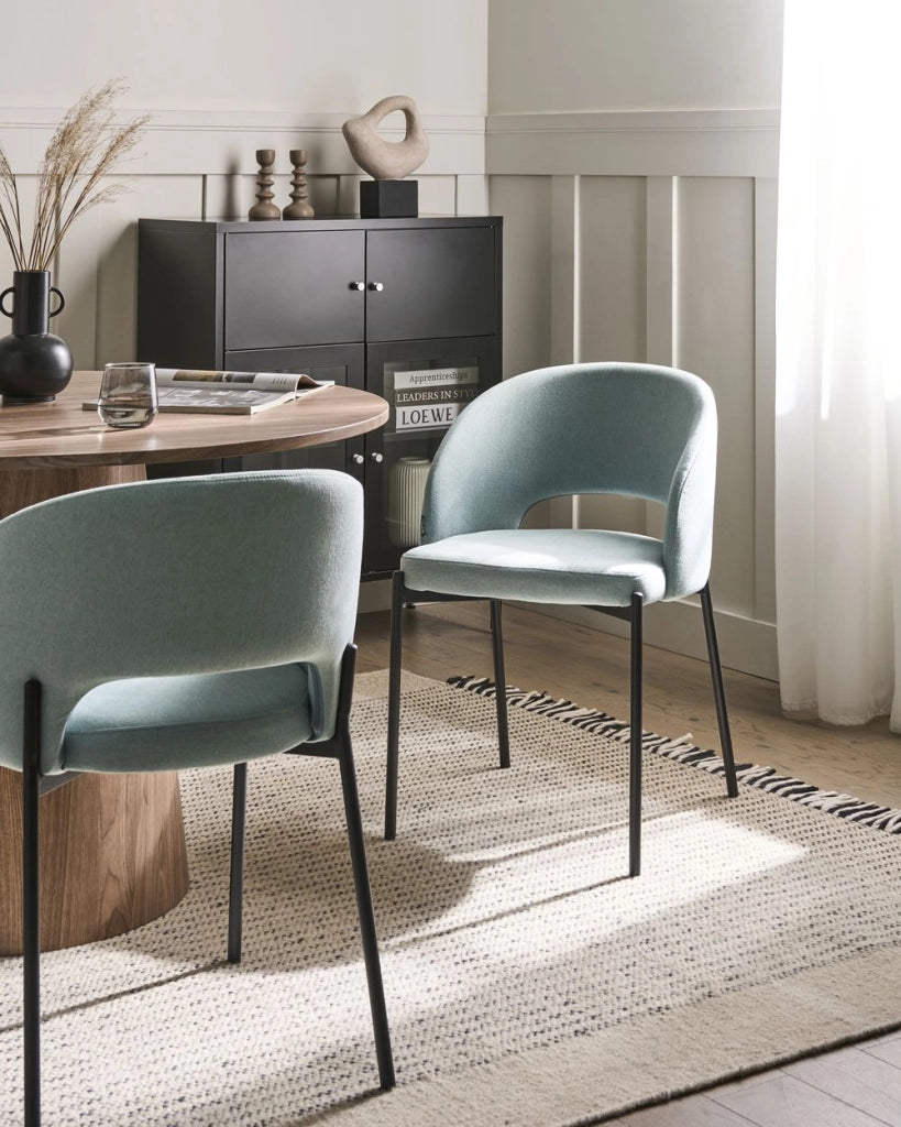 Set di 2 sedie da pranzo tessuto azzurro e metallo braccioli e schienale con apertura moderna industriale