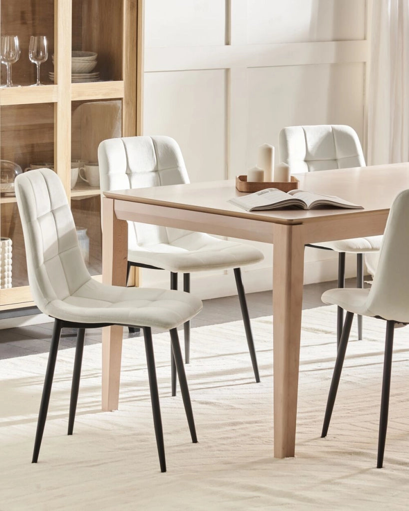 Set di 4 sedie da pranzo in velluto grigio bianco sporco gambe in ferro stile moderno