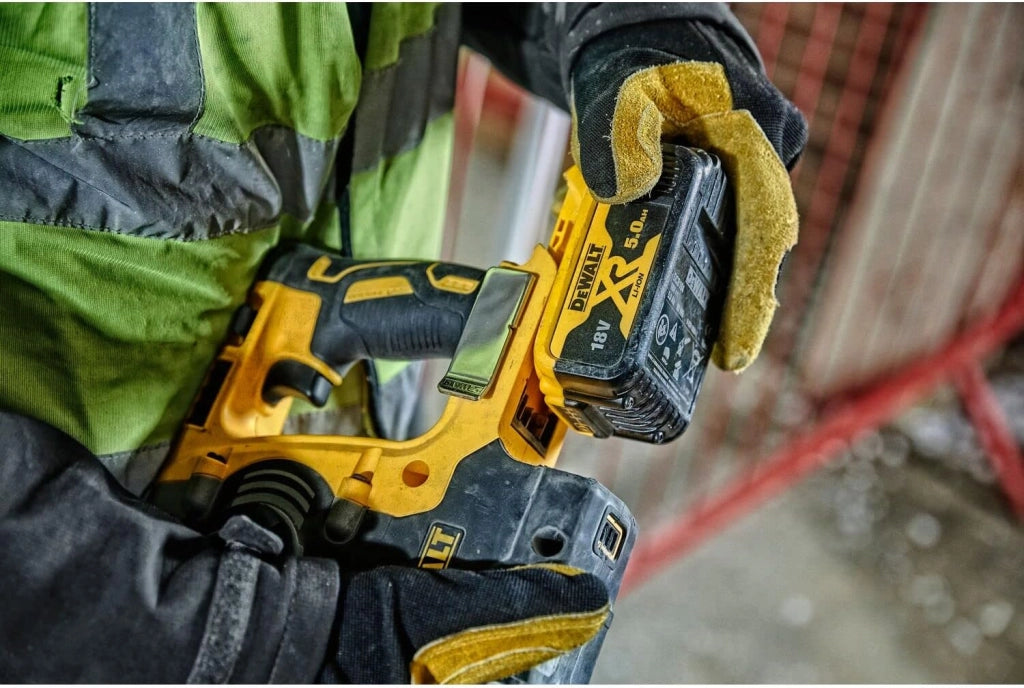 MARTILLO PERFORADOR Y CINCELADOR SDS AKU 18V DCH274N-XJ DEWALT