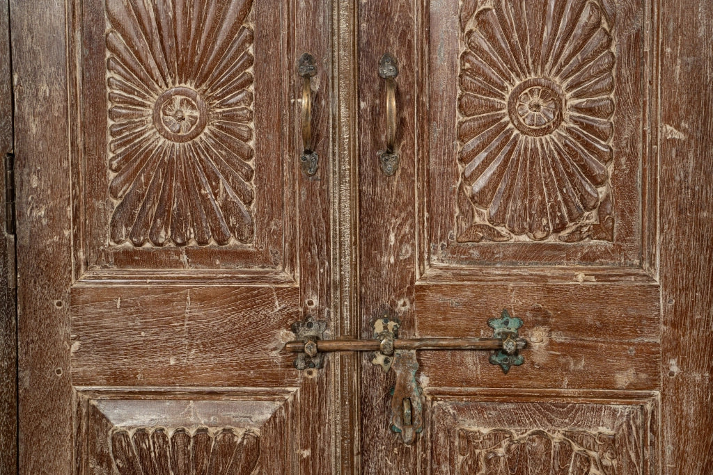 Biscottini Stipo Libreria in legno massiccio con porta antica Molto solido spazioso