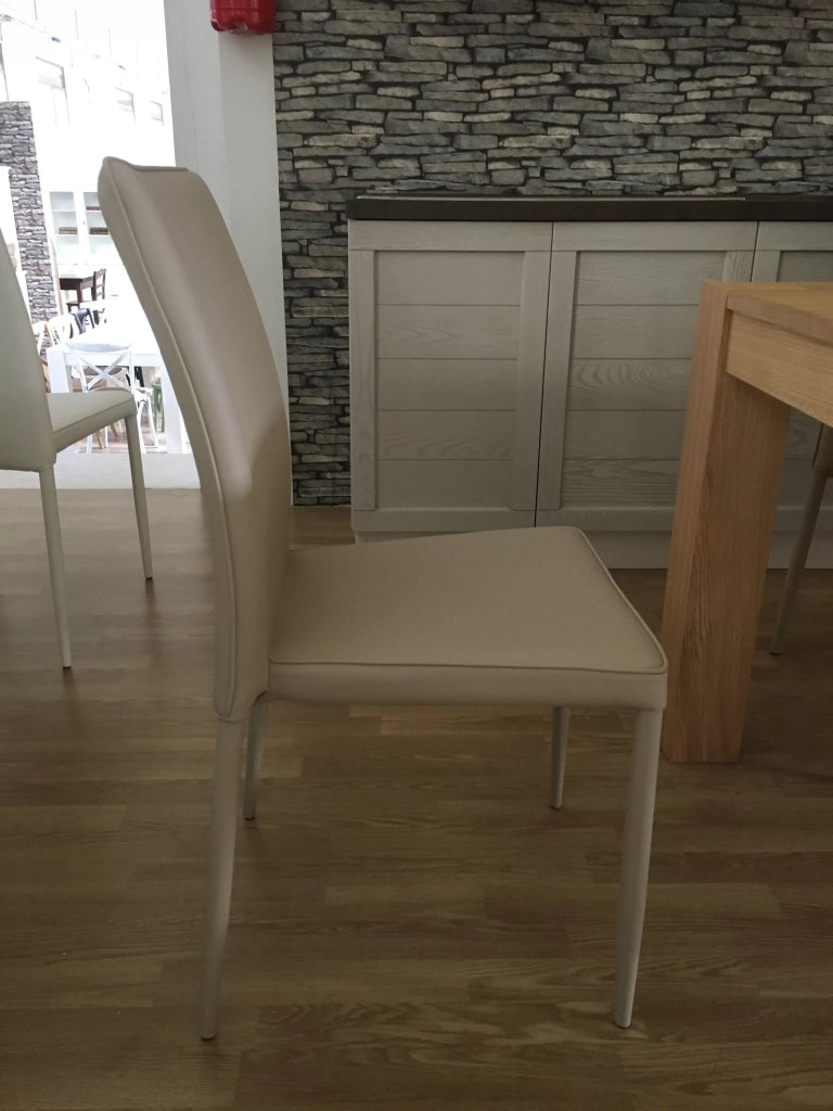 Set 4 sedie moderne in ecopelle nocciola con struttura in metallo (710) - Mobili 2G