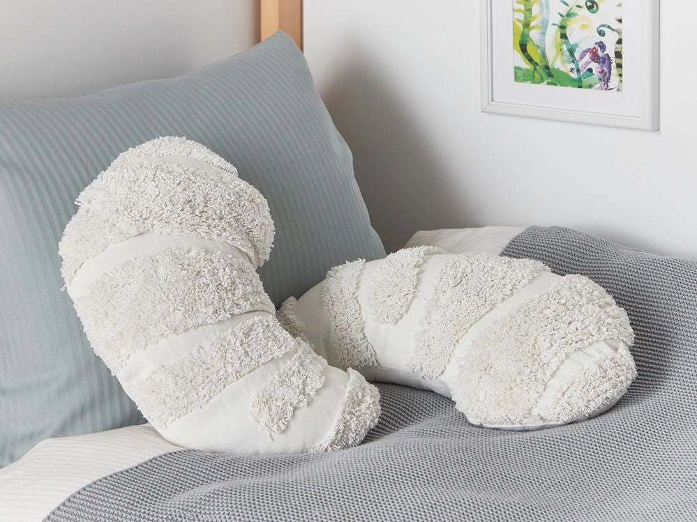 Set di 2 cuscini per bambini in cotone bianco a forma di croissant con motivo uniforme 40 x 25 cm cameretta camera da letto