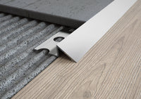 Profilo ALLUMINIO terminale a rampa per pavimenti. Barra 2.5 M FINITURA: Alluminio opaco, Spessore: 10 mm, Lunghezza: 2.5 M